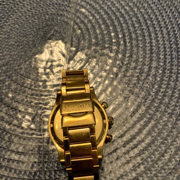 Nixon watch - Picture 4 of 5